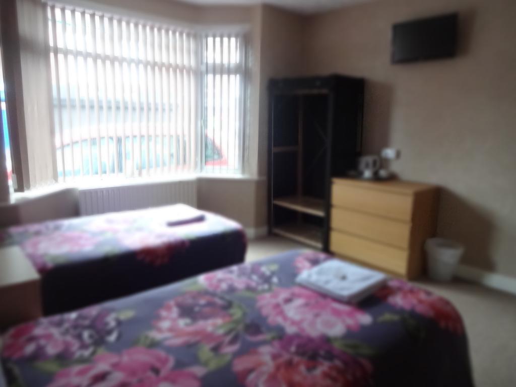 The Manor Hotel Nuneaton Room photo